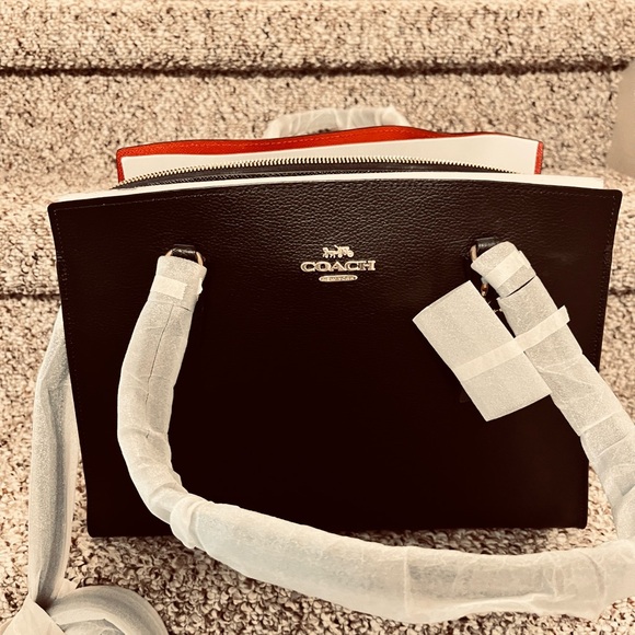 Coach Tatum Carryall - Picture 8 of 8